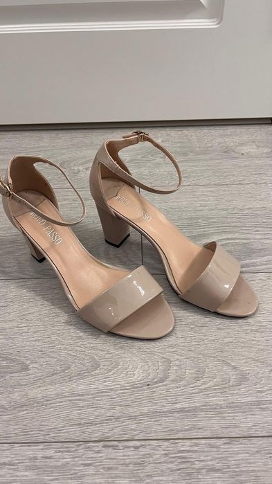 Летняя женская обувь