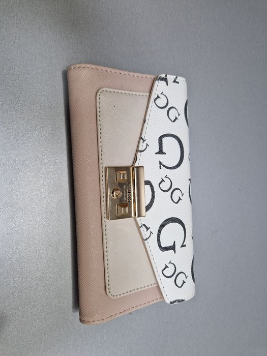 GUESS Оригинално портмоне