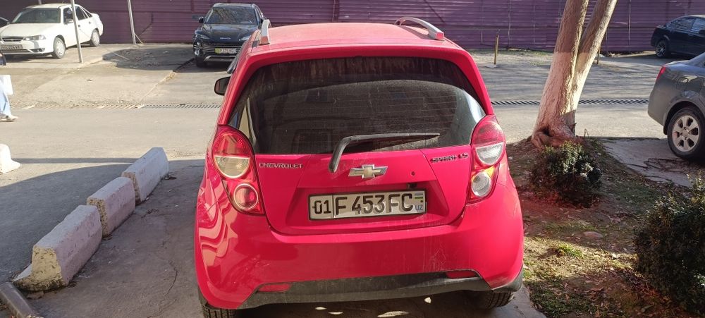 Продам Chevrolet Spark 2013год