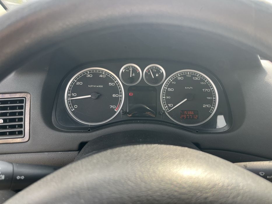 Vând /dezmembrez Peugeot 307