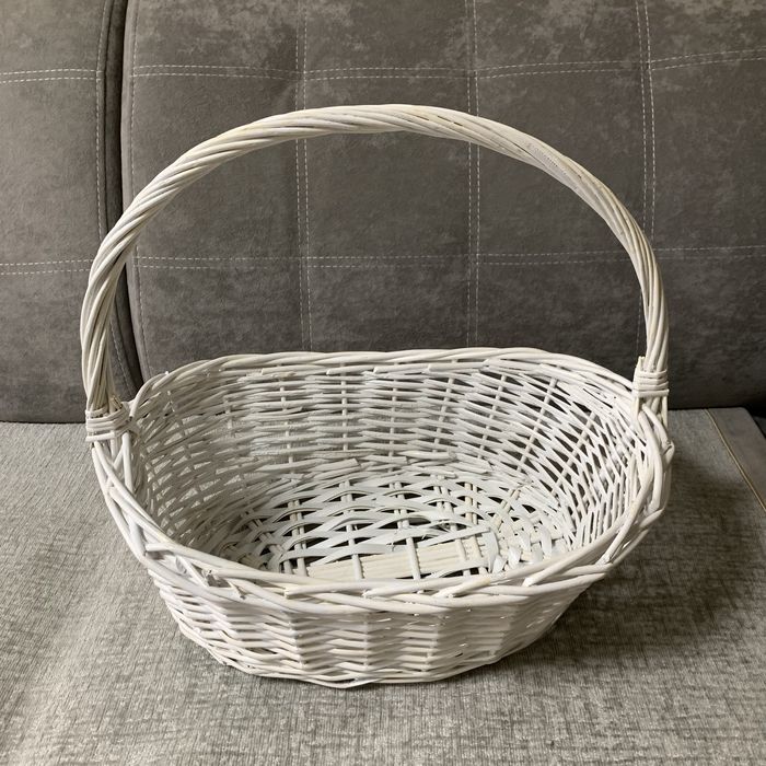Корзина белая плетёная