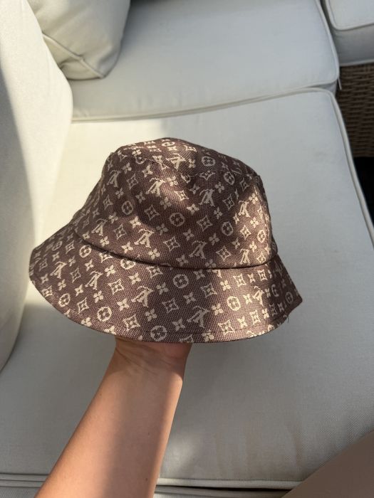 Palarie Louis vuitton