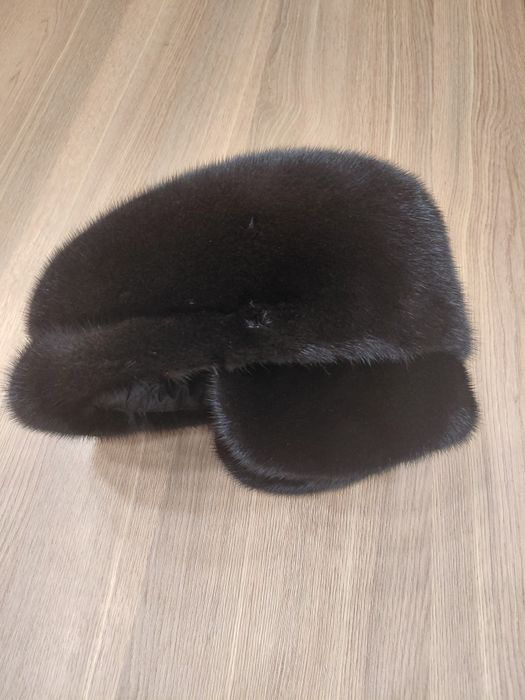 Дубленка с кепкой норковой