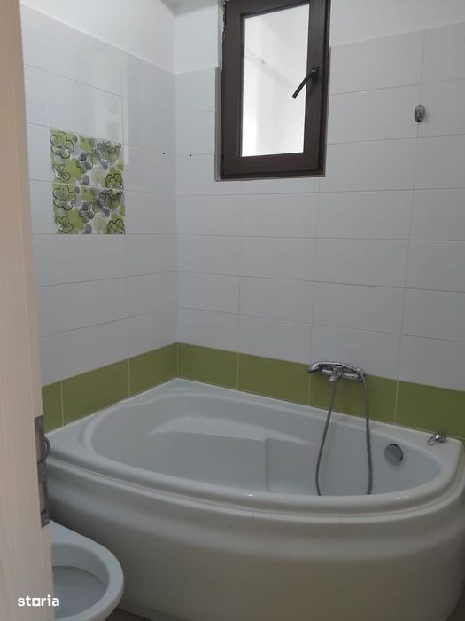 Apartament 2 camere, balcon, Damaroaia