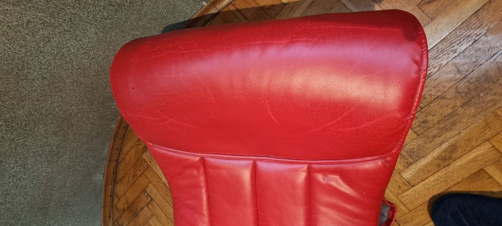 Геймърски стол с тонколони за PlayStation