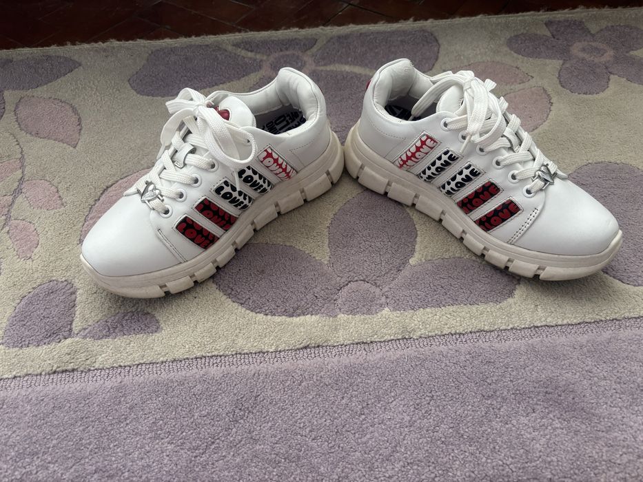 Оригинални обувки на Love Maschino