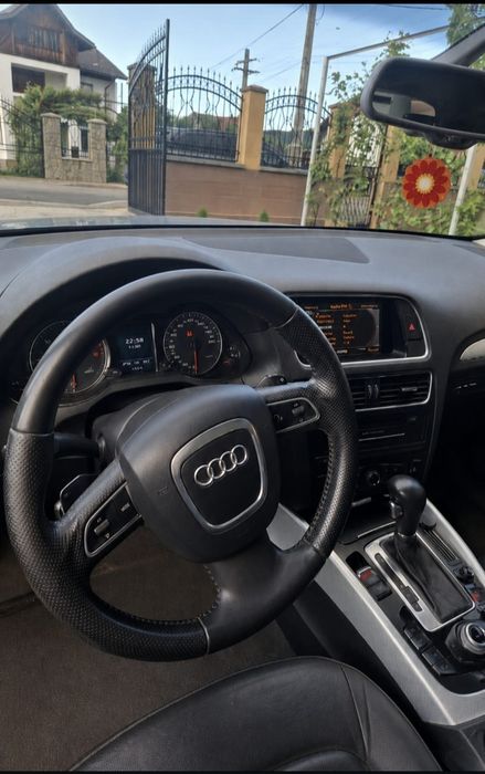 Vând Audi q5 2.0 TDI ,impecabil ,unic proprietar de 7 ani!