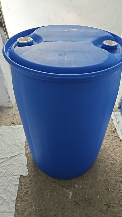 Butoi plastic 200 litri