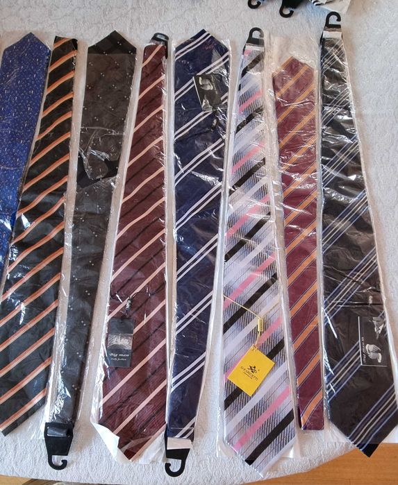 Галстуки новые, 21 штука