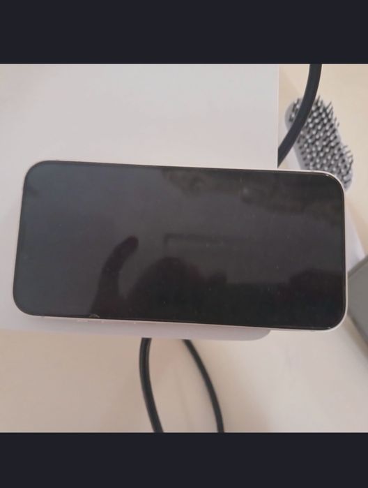 Iphone 13 с коробкой с шнурей