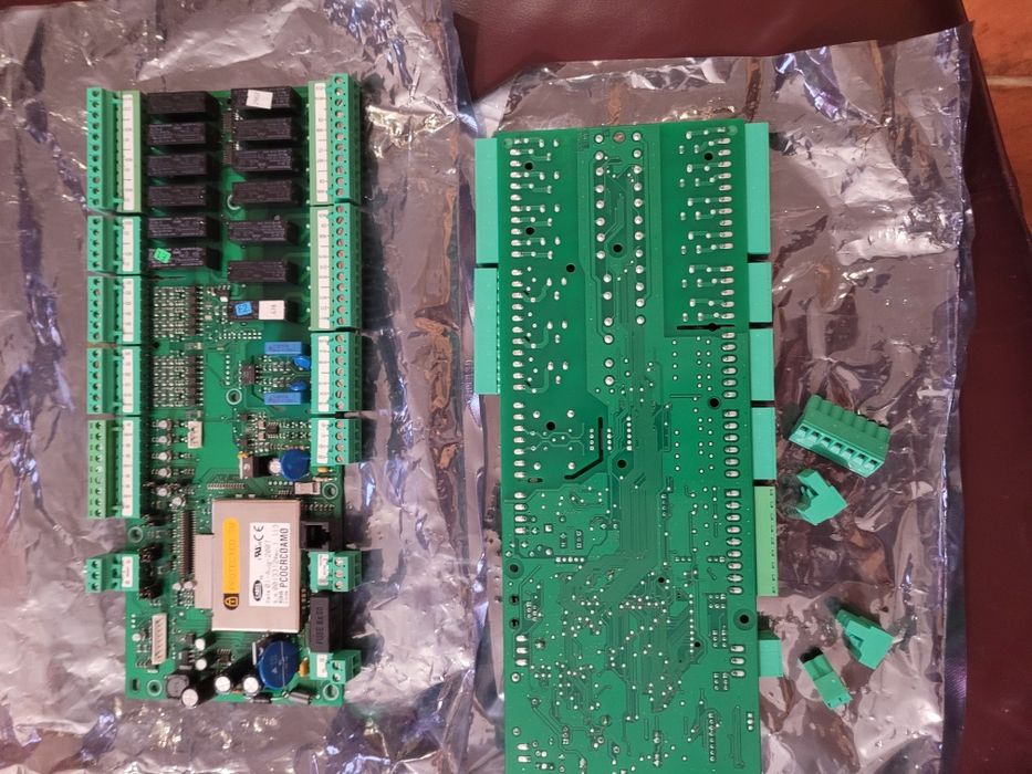 Carel PCOCRC0AM0  Control Programabil HVAC  Rev. 1