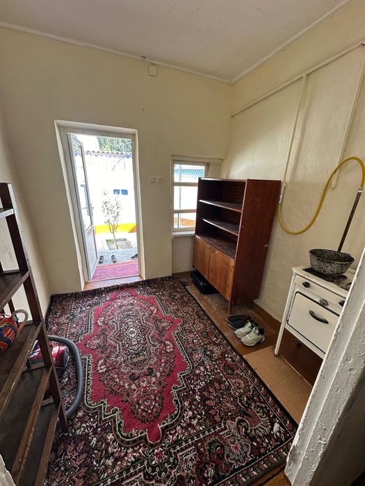 Квартира угил бола студентларга