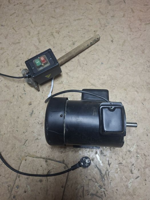 Продам электродвигатель