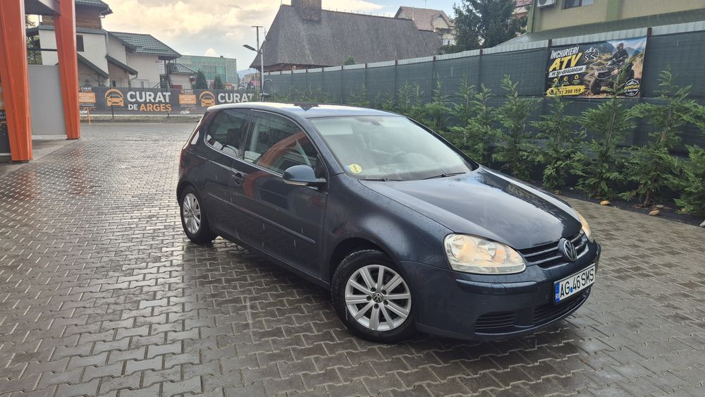 Vand golf 5 benzina/gpl