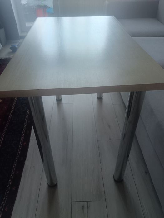 Продам стол в хорошем состоянии