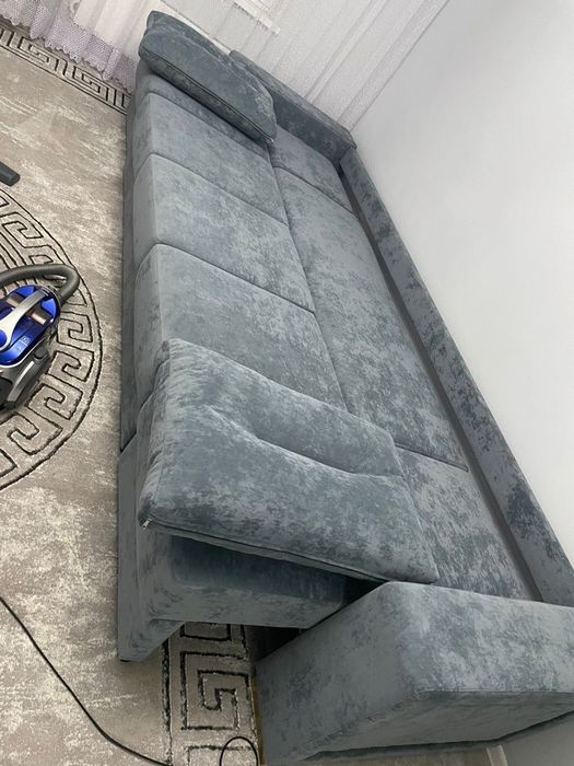 Диван Россия  в идеальном состоянии