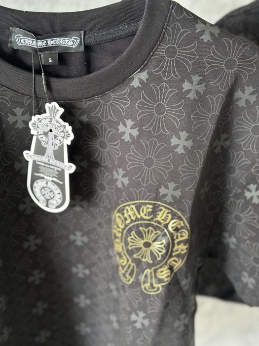 Compleu Chrome Hearts essentials off white