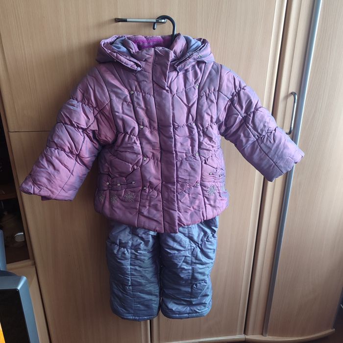 Продам комбинезоны зимние