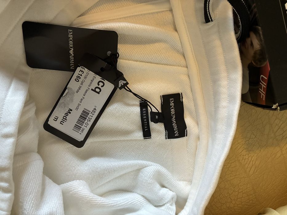 Vand pantaloni emporio armani