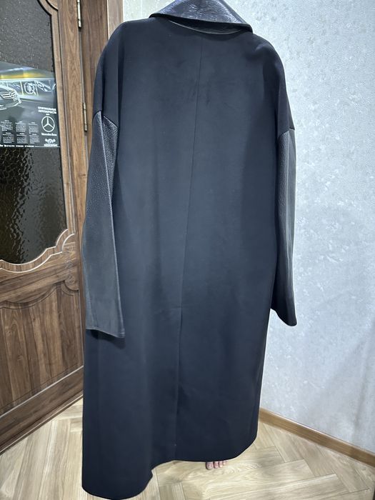 Palto yengi kiyilmagan razmer 42