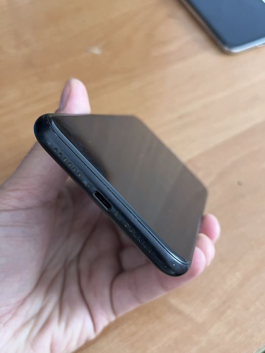 Iphone xr 64 заблокированный