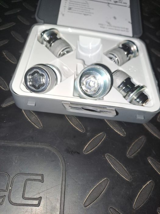 Продам  секретки