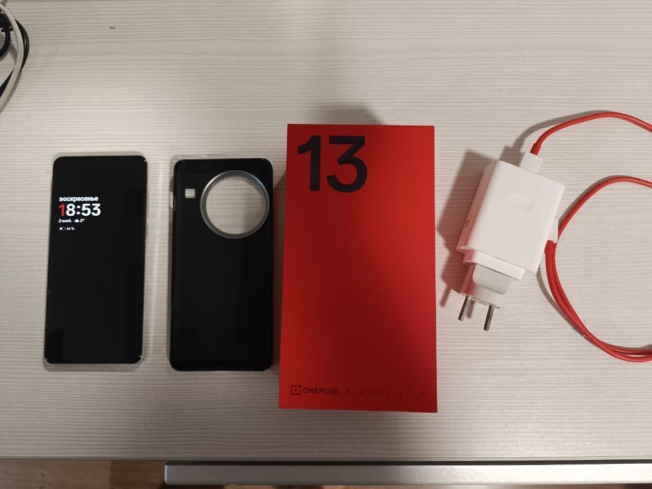 Продам OnePlus 13