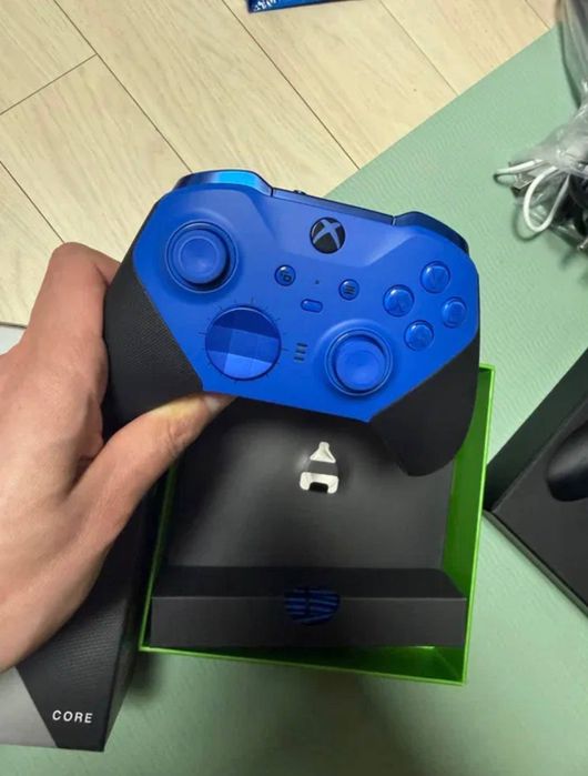 продам Xbox elite series 2 все как новый ПК и xbox