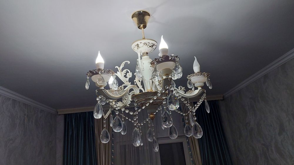 Люстра на потолок