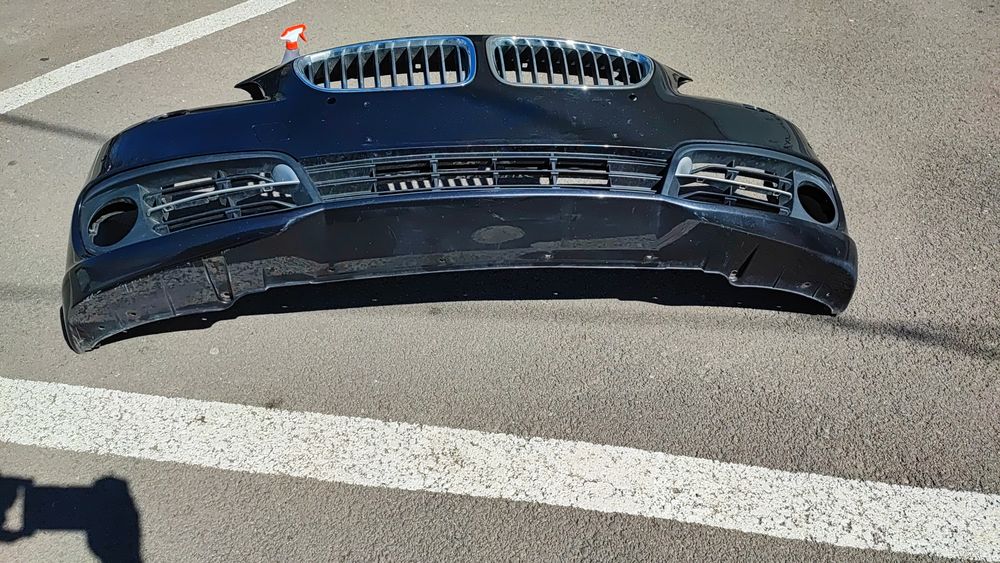 Vând bara fata BMW F10 lci OM