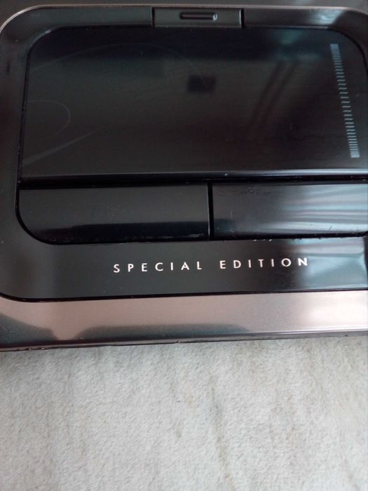 лаптоп HP dv2500 spetial edition