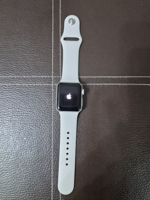 Продам apple watch 3