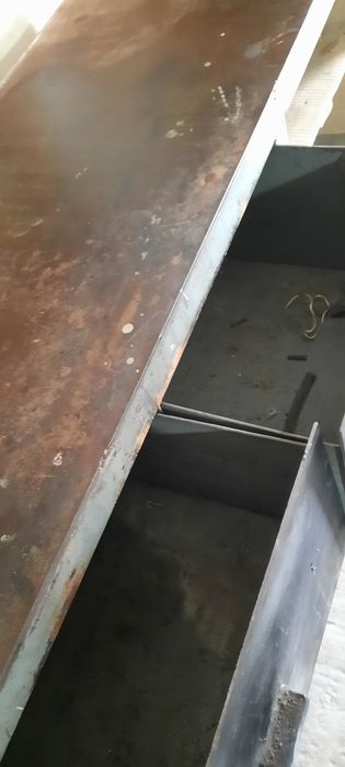 Продам верстак 70000тг.