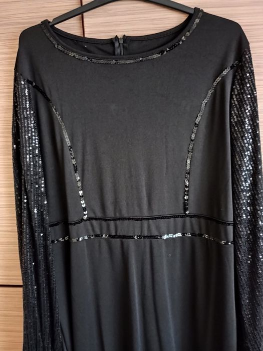 Vand rochie de seara neagra HAND MADE