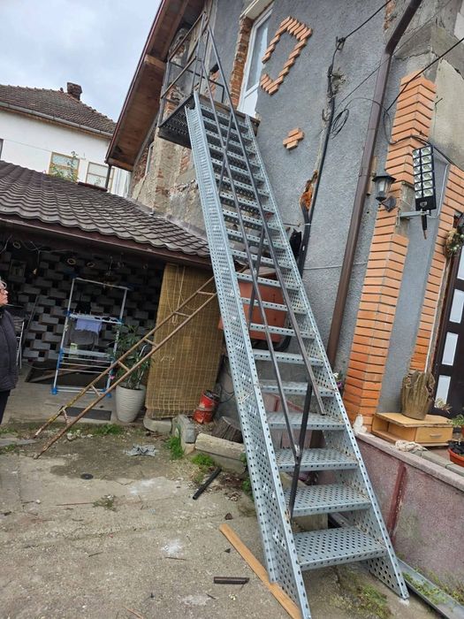 Scări metalice galvanizate