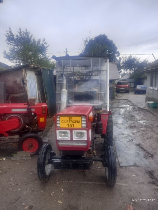 Vând tractor Yto 180