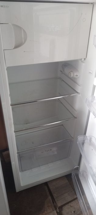 Срочно продаётся холодильник Артель