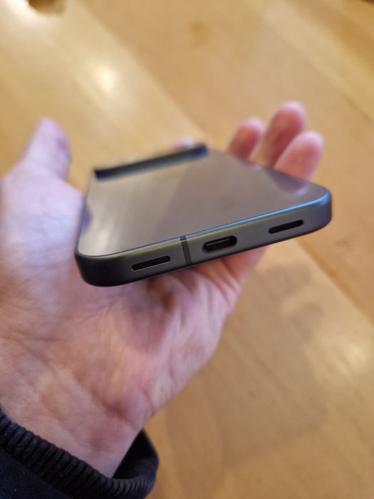 Google Pixel 10 Obsidian