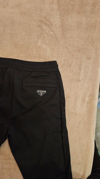 Панталони на Prada
