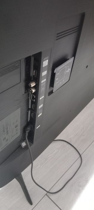 Продавам телевизор на SAMSUNG