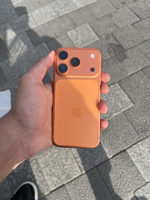 Продам Iphone 17 Pro 256gb E-sim
