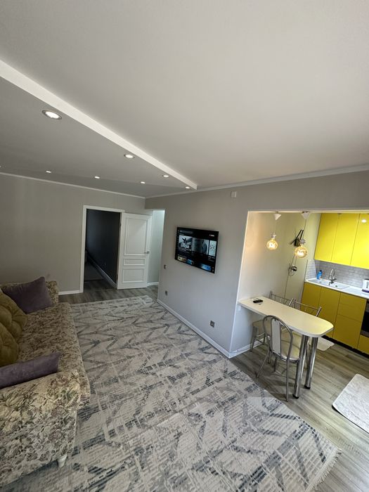 Чайковский 7 (Универсам)-1час-3000