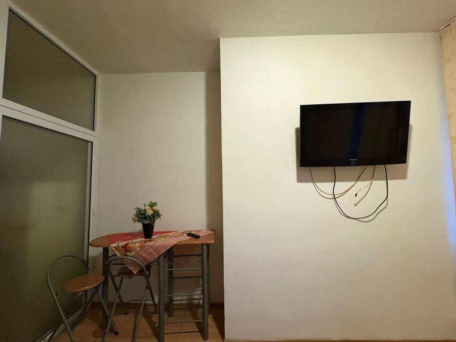 Vând garsonieră spatioasa în zona CET, Constanța – proprietar