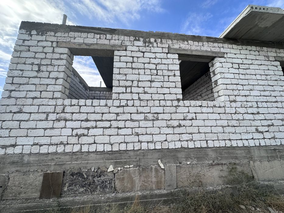 Продается недостроенный дом в Актау