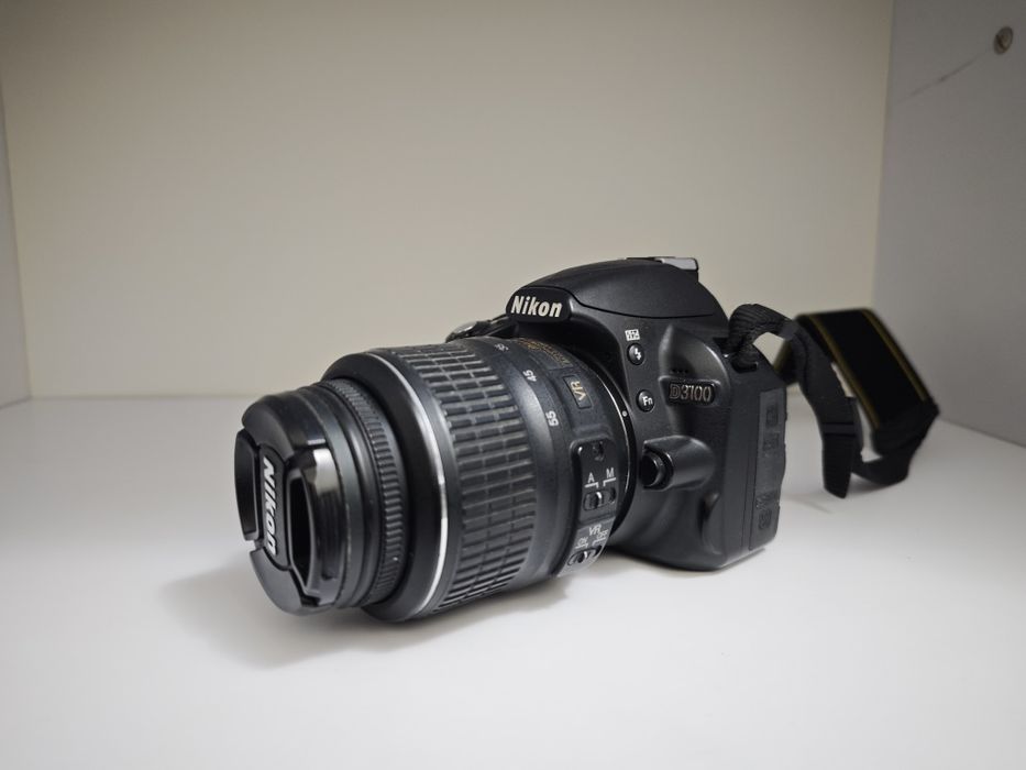 Продаю Nikon D3100, объектив 18-55