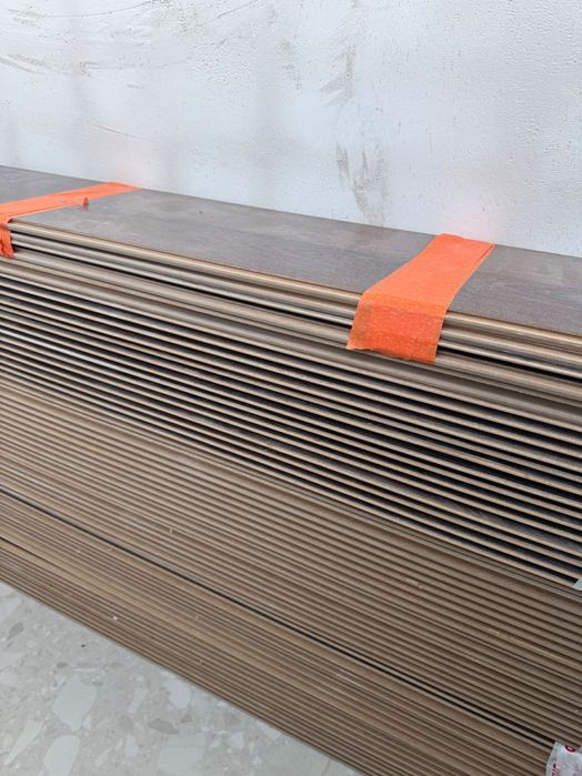 Срочно продаю ламинат б/у