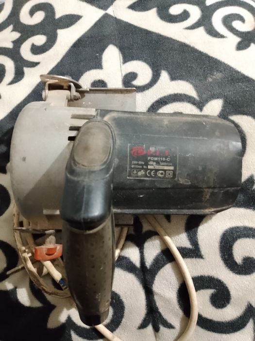 Продам    Пчёлку