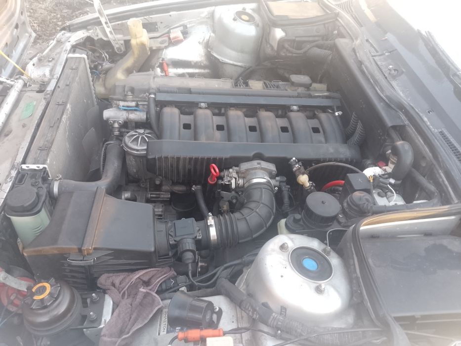 Легковая машина бмв