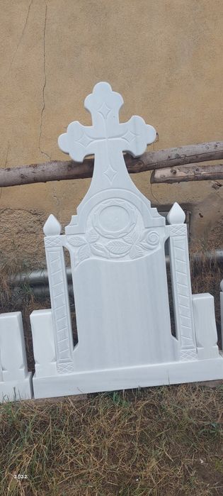 Cruci marmura alba