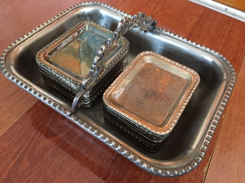 Набор металлической посуды